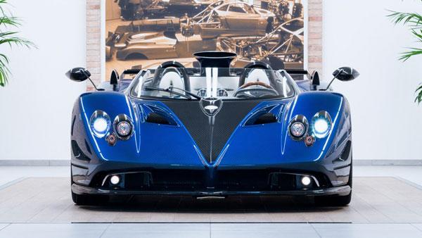 Pagani Zonda HP Barchetta-सुमारे १७ दशलक्ष डॉलर किंमतीची ही कार फक्त तीन युनिट्समध्ये तयार करण्यात आली. याची ओपन-टॉप रचना आणि कार्बन फायबर बॉडी तिला अत्यंत खास बनवते.