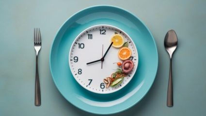 Intermittent Fasting म्हणजे काय? आरोग्यासाठी वरदान की धोका? वजन कमी करण्यासाठी किती फायदेशीर