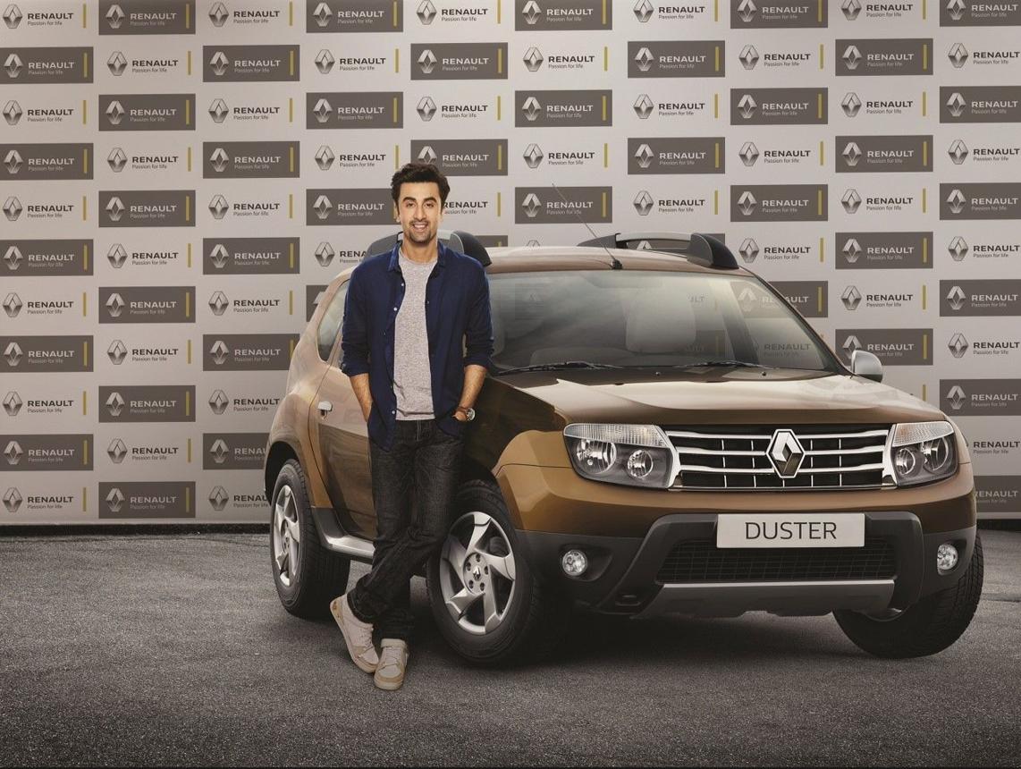 Renault India – ब्रँड अॅम्बेसेडर: Ranbir Kapoor-रेनॉल्टने भारतात क्विड, ट्रायबर आणि किगरच्या माध्यमातून आपली वेगळी ओळख निर्माण केली. कंपनीने परवडणाऱ्या किंमतीत आधुनिक फीचर्स देण्यावर भर दिला आहे. रणबीर कपूर यांची प्रतिमा तरुण ग्राहकांना आकर्षित करते. कॉम्पॅक्ट SUV विभागात रेनॉल्टचे स्थान महत्त्वाचे आहे.