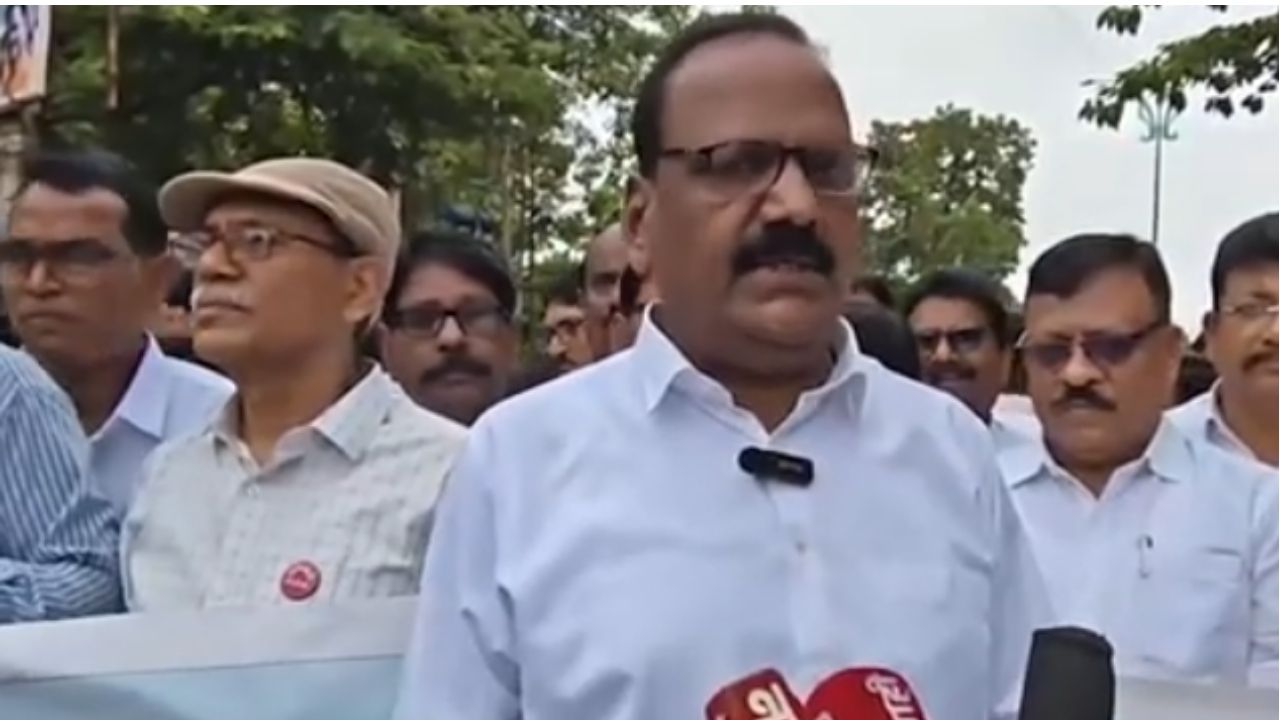 Wardha teachers protest : अशैक्षणिक कामांतून मुक्त करा, शिक्षकांची शासनाविरोधात जोरदार घोषणाबाजी!