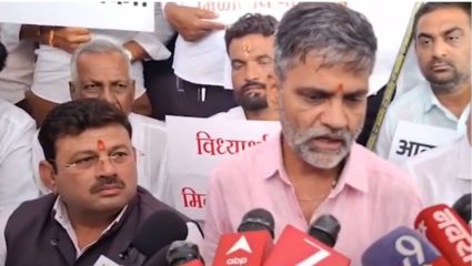 AHILYANAGAR : विद्यार्थ्यांच्या भविष्याशी खेळणाऱ्यांना जाब विचारणारच खा. निलेश लंकेंचा तीव्र एल्गार