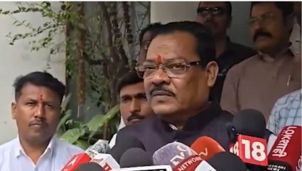मंत्री संजय शिरसाट अभिजीत दीपके यांच्या घरी! ‘इंडिया आघाडीवर’ निशाणा अन् ठाकरे-पवारांवर जोरदार टीका