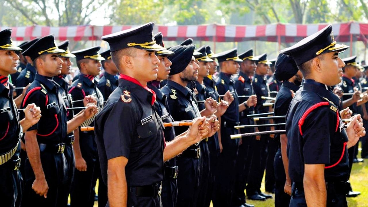Join Indian Army: भारतीय सैन्यात इंजिनिअर्ससाठी मोठी भरती; कोणतीही फी नाही, अर्ज करण्याच्या सोप्या स्टेप्स पहा एका क्लिकवर..