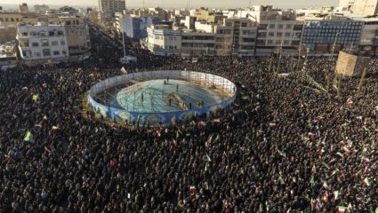 Khamenei Funeral: इराणमध्ये खामेनींच्या अंत्यविधीच्या ठिकाणी कडक सुरक्षा व्यवस्था, लष्कर सतर्क; मुज्तबा राहणार का उपस्थित?