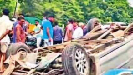 Jalgaon News: भरधाव कारने हिरावला संसाराचा आधार; पत्नी-मुलाचा आक्रोश मन हेलावणारा