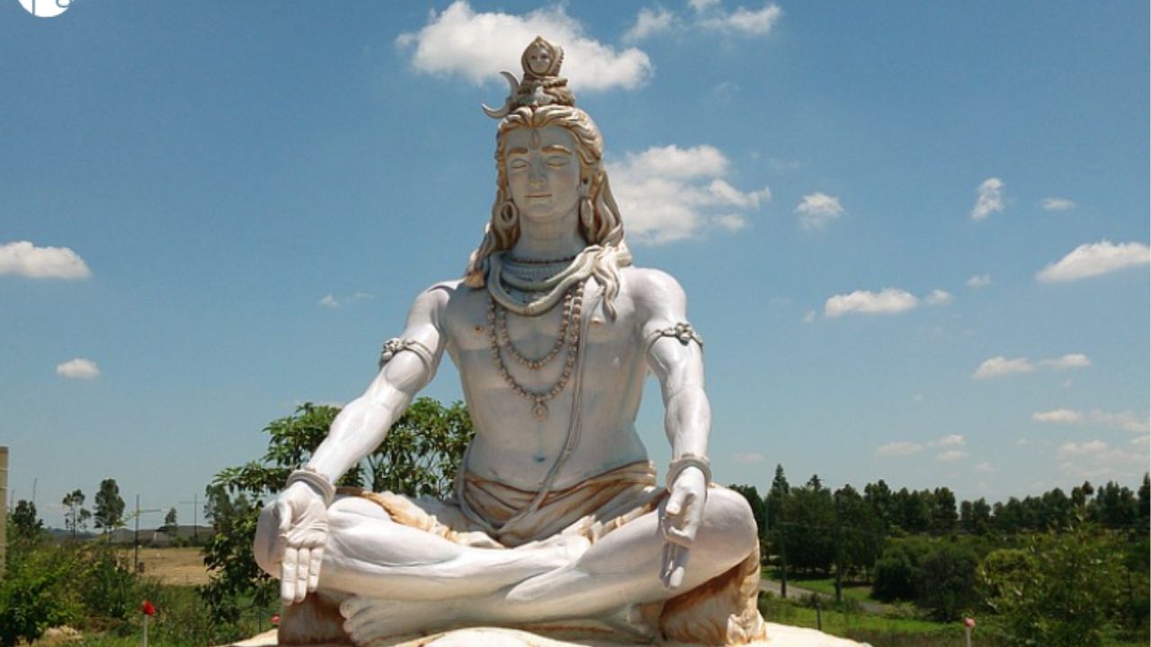Shravan 2026: श्रावणातील दानाचे महत्त्व! ‘या’ वस्तू अर्पण केल्याने मिळतो लाभ