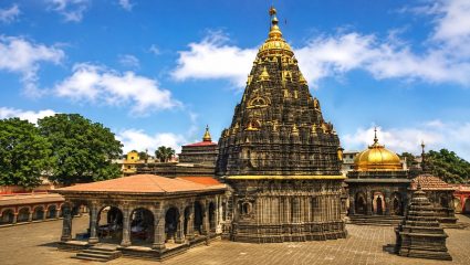 Tuljabhavani Temple : तुळजाभवानी मंदिराच्या इनाम जमिनींच्या कथित घोटाळ्याची चौकशी; १५ दिवसांत अहवालासाठी त्रिसदस्यीय समिती स्थापन