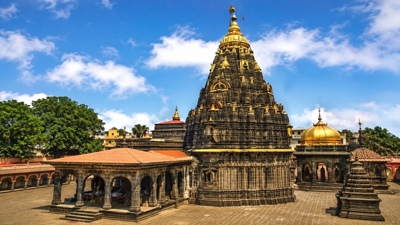 Tuljabhavani Temple : तुळजाभवानी मंदिराच्या इनाम जमिनींच्या कथित घोटाळ्याची चौकशी; १५ दिवसांत अहवालासाठी त्रिसदस्यीय समिती स्थापन