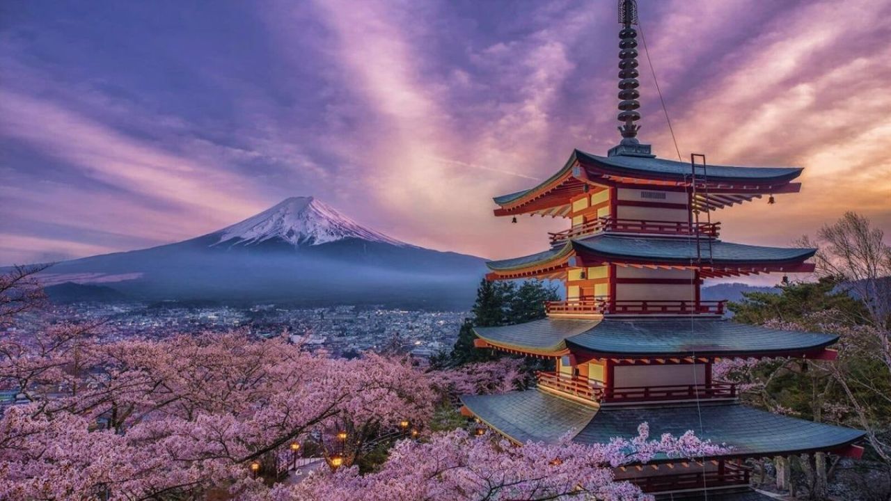 Japan Economy: ना  पेट्रोल, ना गॅसचे साठे; चारही बाजूनी समुद्रांनी वेढलेला तरीही कसा बनला जपान इतका समृद्ध देश?