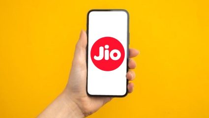 Jio Freedom Offer: जिओची धमाकेदार ऑफर! 15 महिने इंटरनेटसह मिळणार ओटीटीचा आनंद, इतकी आहे किंमत