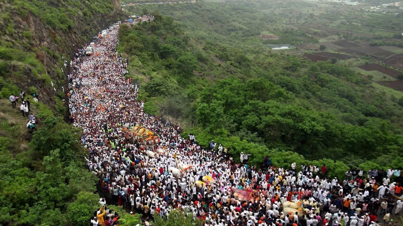 Ashadhi Wari 2026: पालखी सोहळ्यानिमित्त शहरातील वाहतूक व्यवस्थेत मोठे बदल, ‘हे’ प्रमुख रस्ते राहणार बंद, जाणून घ्या पर्यायी मार्ग