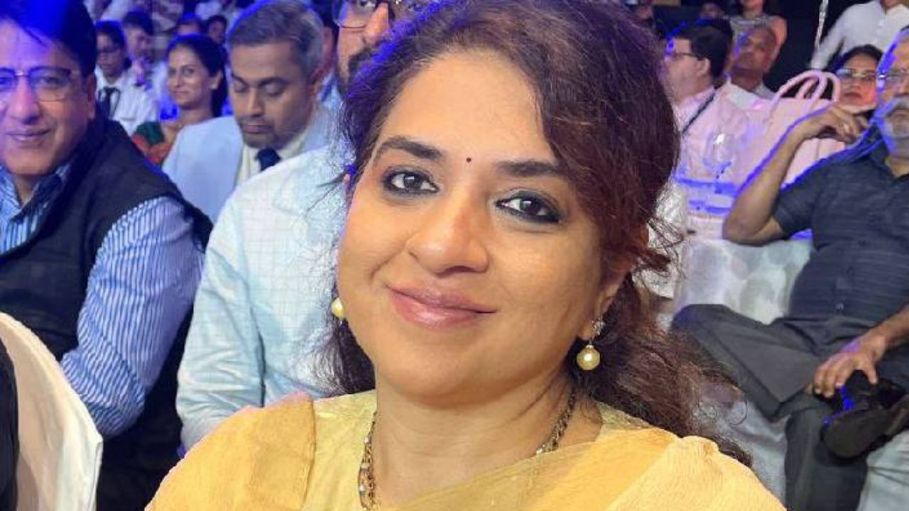 Shaina NC WhatsApp Hacked: शिवसेना नेत्या शायना एन.सी. यांचे व्हॉट्सॲप हॅक; 3.92 लाखांची फसवणूक