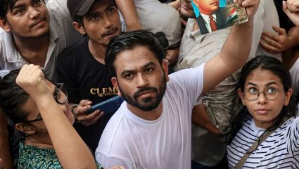CJP Parliament March LIVE:  CJPचे अध्यक्ष अभिजीत दिपकेंना पोलिसांनी ताब्यात घेतलं