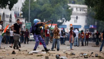 Delhi CJP Protest: संसद मोर्चात ११८ पोलीस गंभीर जखमी; विद्यार्थ्यांवर हत्येचा प्रयत्न अन् दंगलीचे FIR दाखल