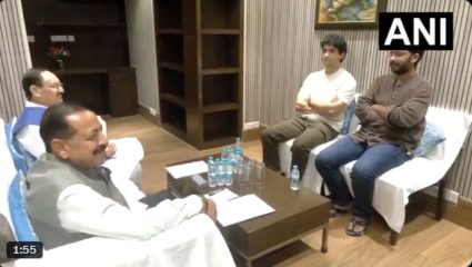 CJP Meeting Govt Meeting: धर्मेद्र प्रधान राजीनामा देणार? CJPसोबत केंद्राची मिटींगबाबत मोठी अपडेट