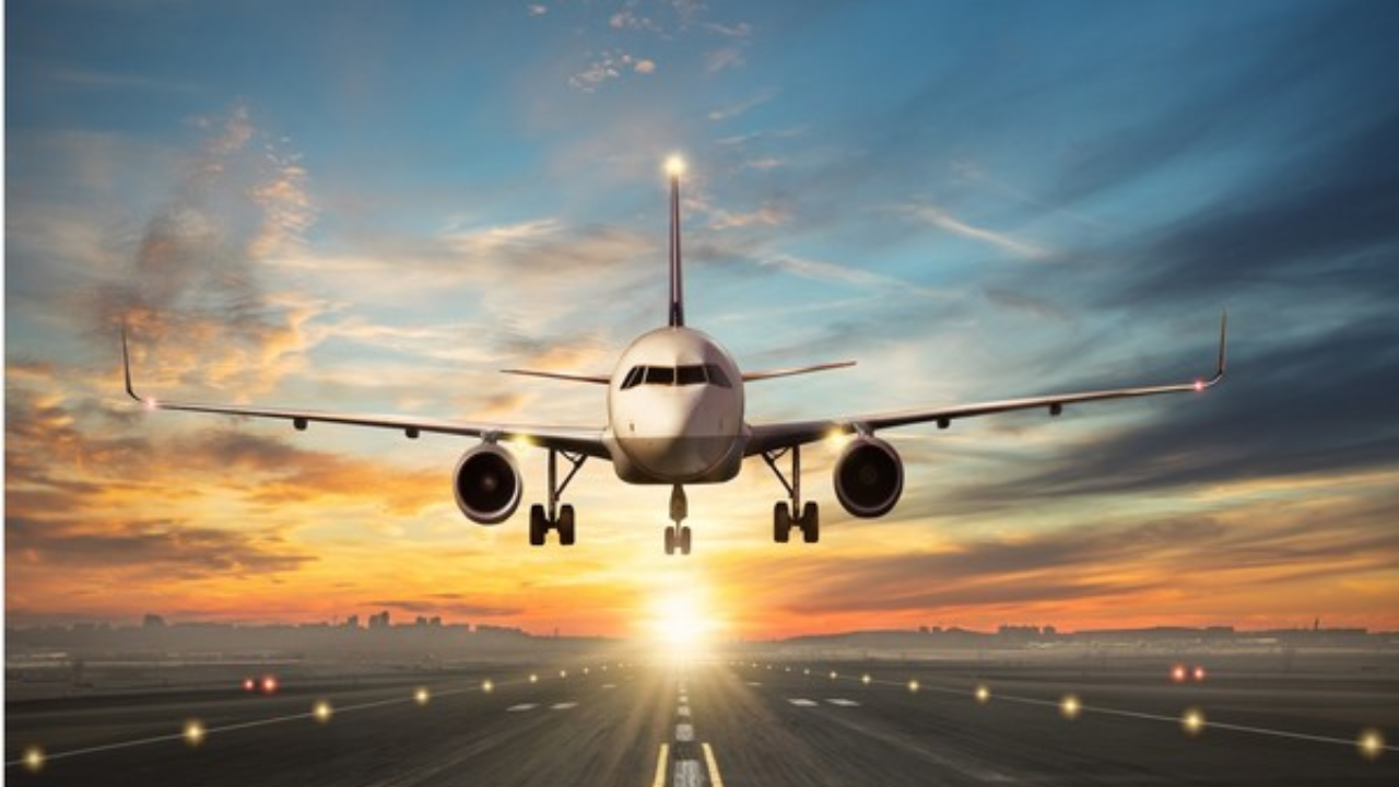 Air Travel Discount : मस्तच…! आता जास्त सामान नसेल तर विमानाचे तिकीट मिळणार अगदी स्वस्तात; ‘या’ एअरलाईनचा खास प्लॅन