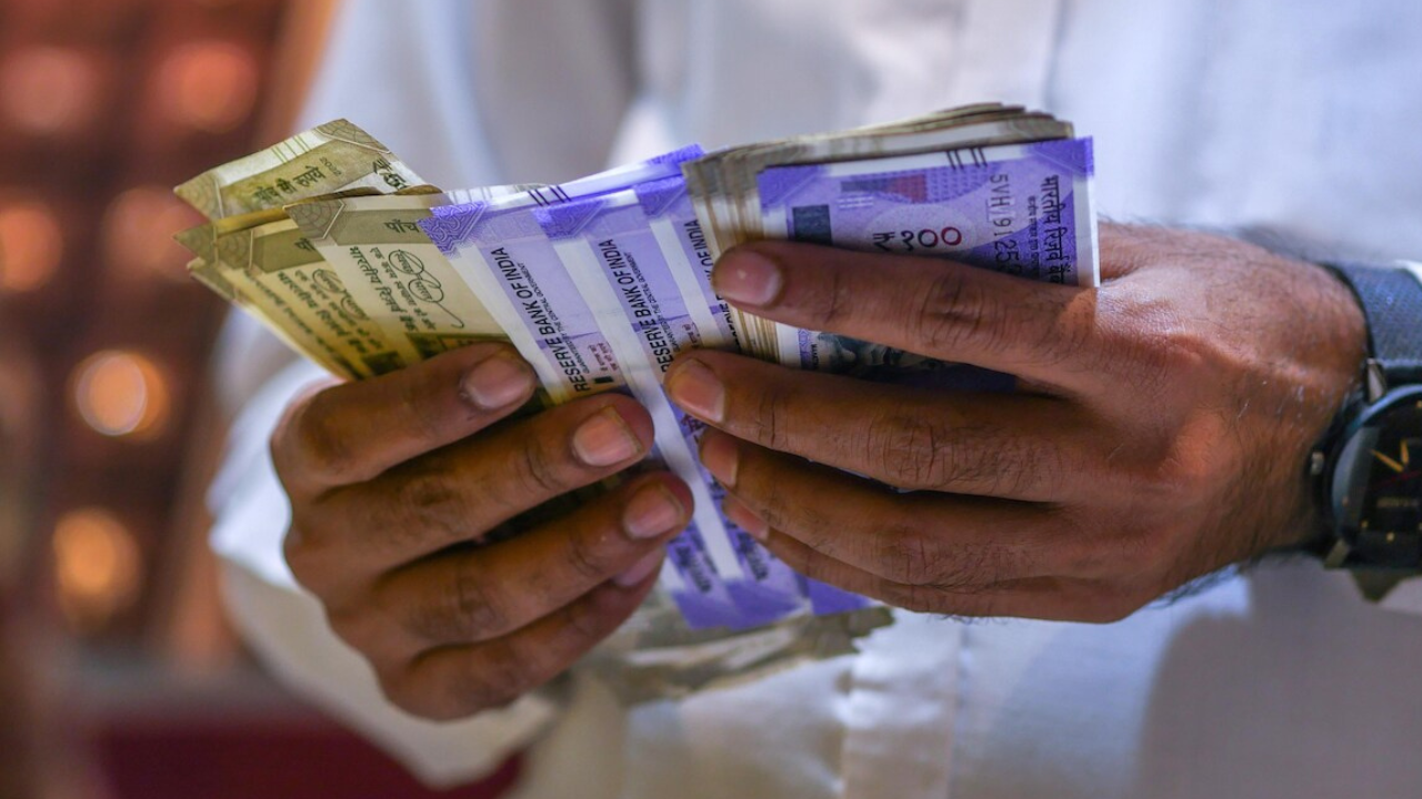 Small Business Idea: ना लाखोंचं भांडवल, ना ऑफिसची गरज; घराच्या एका कोपऱ्यातून सुरु करुन बंपर कमवताहेत लोकं