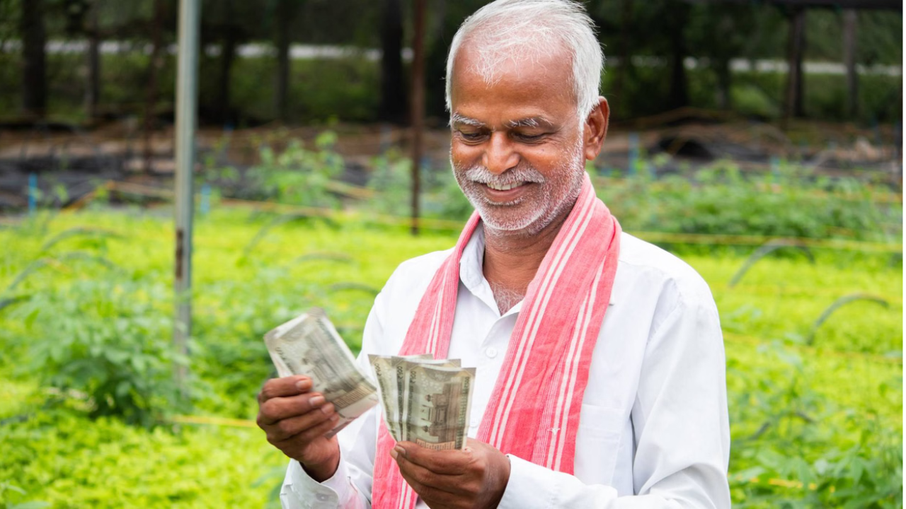 शेतकऱ्यांसाठी मोठी बातमी! ‘या’ तारखेला मिळणार PM Kisan योजनेचा 24 वा हफ्ता, ‘ही’ चूक टाळा नाहीतर अडकतील 2000 रुपये