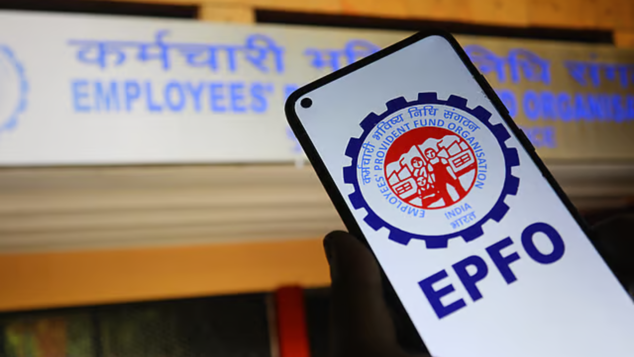 EPFO Portal: PF खातेधारकांसाठी केंद्र सरकारचा मोठा निर्णय! नवीन ई-पोर्टल लाँच; जाणून घ्या कसा होणार फायदा