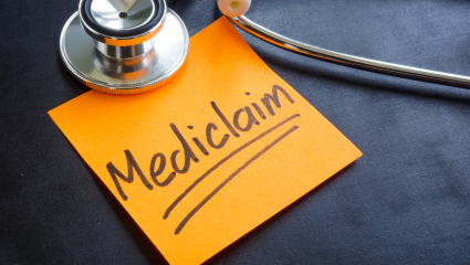 असं तुमच्यासोबत घडू शकतं, विमा कंपनीने कँसर उपचारासाठीचा Mediclaim फेटाळला, Consumer Court ने दिला असा दणका, शेवटी 3 लाख…