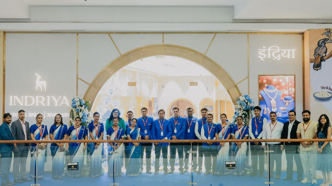 Indriya Jewellery : पारंपरिक कारागिरी आणि आधुनिक फॅशनचा मेळ! आदित्य बिर्लांच्या ‘इंद्रिया’ ब्रँडची ठाण्यात दिमाखदार एन्ट्री