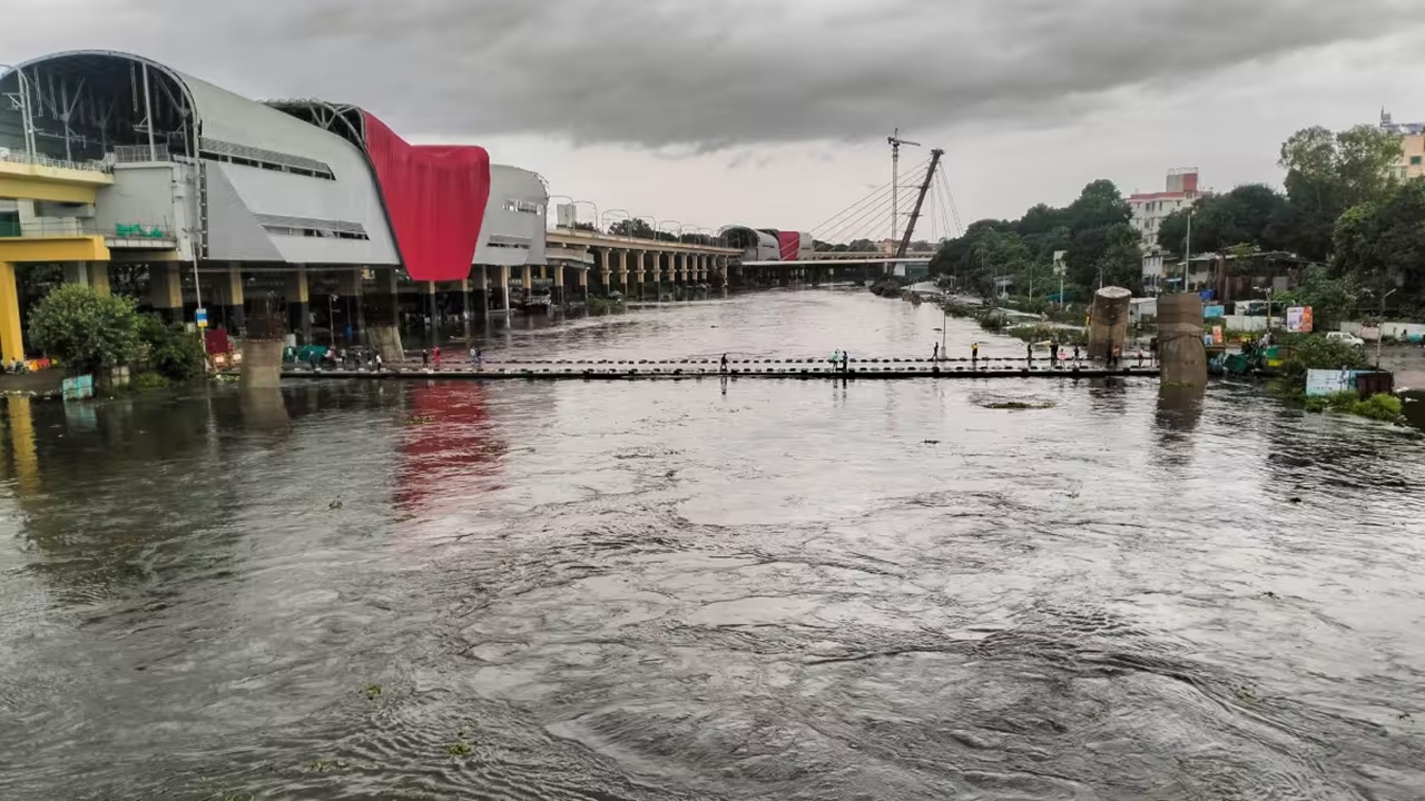 Maharashtra Rain Alert: अरे देवा! राज्यात पावसाचा जोर वाढणार; कोकण-घाटमाथ्यासह ‘या’ जिल्ह्यांना रेड आणि ऑरेंज अलर्ट