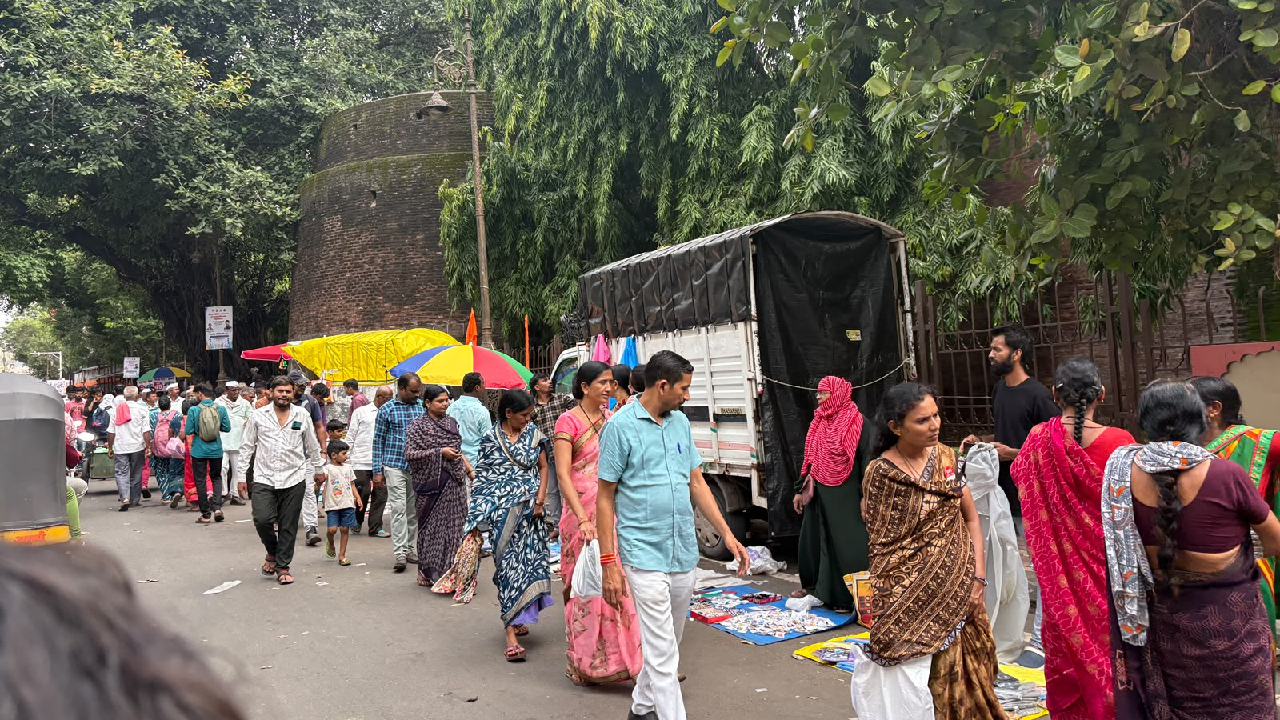 लाखो पाऊले पुण्यात विसावली! शनिवारवाडा ते लक्ष्मी रोड; अवघी पुण्यनगरी झाली ‘वारकरीमय’