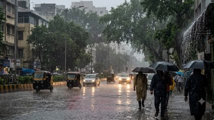Maharashtra Rain Alert: कुणी तरी येणार गं! पुण्यात पावसाच्या हलक्या सरी कायम; पुढील चार दिवस…