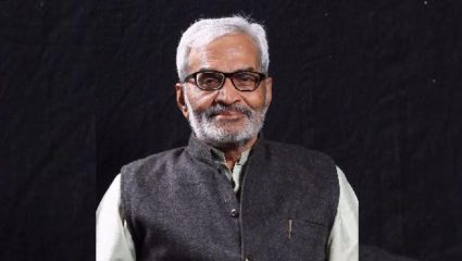 ‘समाजातील अन्यायाविरुद्ध संघर्ष करताना…’; मुख्यमंत्री फडणवीसांनी डॉ. कुमार सप्तर्षींना श्रद्धांजली