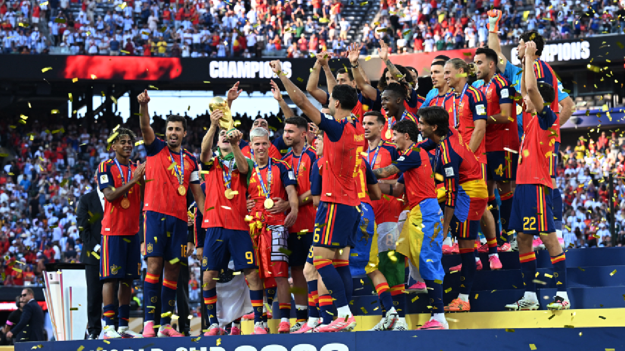 विश्वविजेत्या Spain वर पैशांचा पाऊस! Fifa World Cup जिंकताच तब्बल 480 कोटींचे बक्षिस अन्…