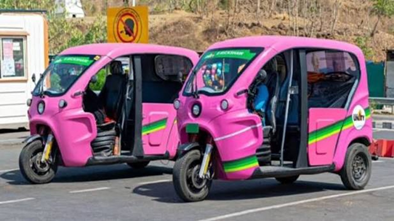 Pink E-Rickshaw Scheme : महिलांसाठी आनंदाची बातमी! गुलाबी ई-रिक्षा योजनेला गती; यंदा ५ हजार महिलांना लाभ देण्याचे सरकारचे लक्ष्य