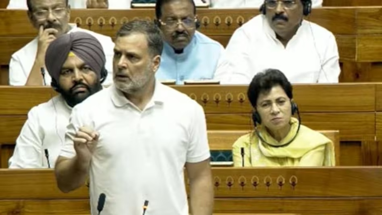 Rahul Gandhi: संसदेत राहुल गांधींच्या ‘इडियट’ आणि ‘अंधभक्त’ वक्तव्यावरून गदारोळ; वादग्रस्त शब्द लागले हटवावे