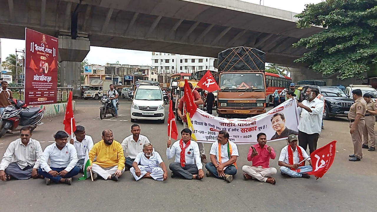 कोल्हापूर नाक्यावर रास्ता रोको आंदोलन; वांगचुक यांच्या आंदोलनाला शेकाप, रासपसह बळीराजा शेतकरी संघटनेचा पाठिंबा