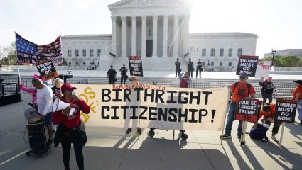 Birthright Citizenship : ट्रम्प यांचा ‘तो’ निर्णय अमेरिकन कोर्टाने ठरवला बेकायदेशीर; भारतीयांची होणार चांदी 