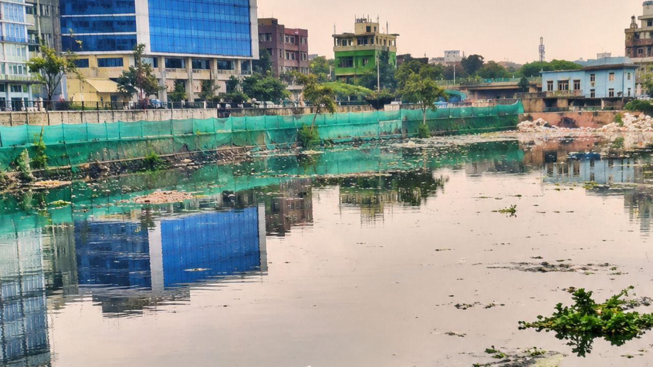 Mumbai News: प्रदूषणमुक्तीची ‘मिठी’ फक्त कागदावरच! मुंबईकरांना सांडपाण्याचा त्रास, तर महानगरपालिकेच्या तिजोरीला २१ कोटींचा भुर्दंड