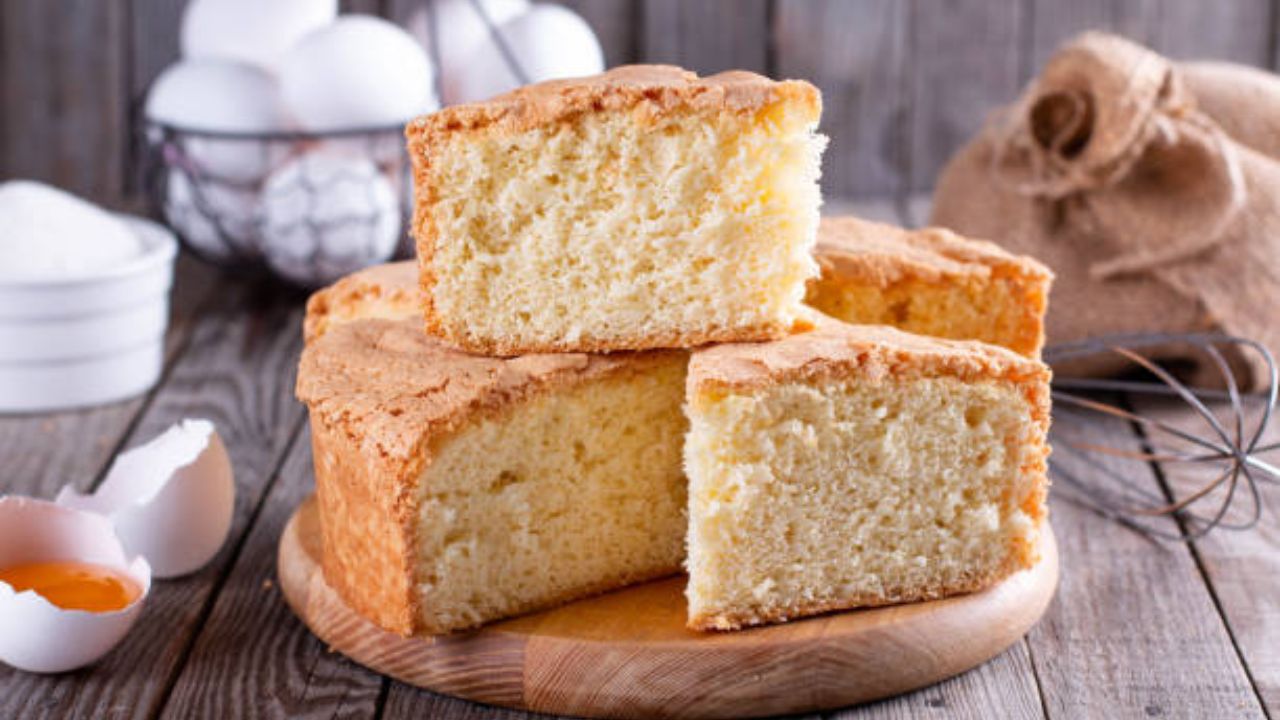 Tea Time Recipe: ५ मिनिटांमध्ये बनवा लहान मुलांच्या आवडीचा बिस्कीट केक, पदार्थ पाहून मुलं होतील खुश