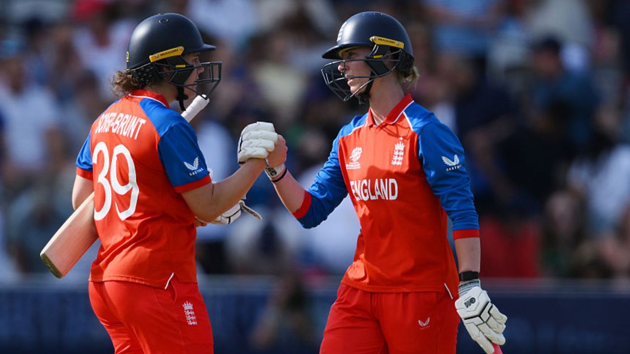 ENG W vs AUS W Final: वर्ल्ड कप फायनलमध्ये चालली इंग्लिश कर्णधाराची बॅट, इंग्लंडने ऑस्ट्रेलियासमोर ठेवले १५१ धावांचे आव्हान