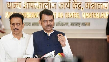 मुसळधार पावसाच्या पार्श्वभूमीवर मुख्यमंत्र्यांचा खासगी कंपन्यांना कडक इशारा; तातडीने ‘वर्क फ्रॉम होम’ द्या, नाहीतर…