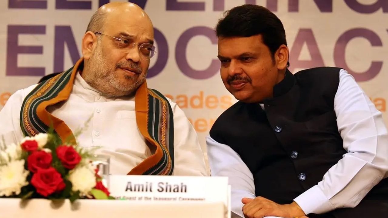 अमित शाह-देवेंद्र फडणवीस यांची दिल्लीत बंद दाराआड बैठक; महाराष्ट्राच्या राजकारणावरून मोठी खलबतं?