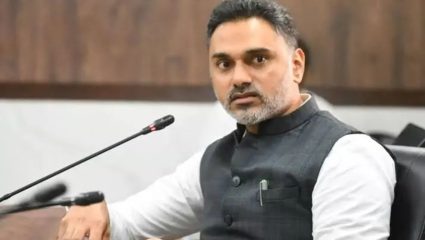 ‘संजय राऊत हे तर शरद पवारांचेच शिष्य’, एकनाथ शिंदेच्या भेटीनंतर गृहराज्यमंत्र्यांचा घणाघात; ‘पवार NDA मध्ये आले तर…