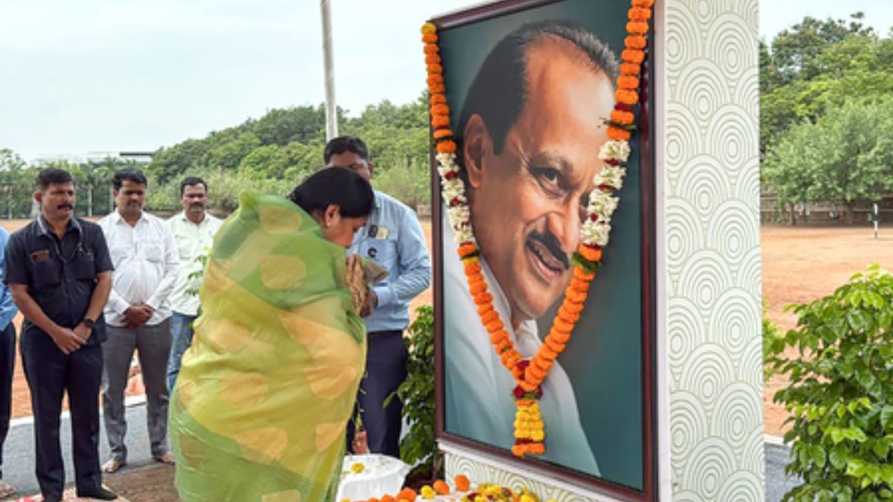 Ajit Pawar: मोठी बातमी! अजितदादा पवार यांना मरणोत्तर ‘पद्मविभूषण’ द्या; राष्ट्रवादीच्या आमदारांचे मुख्यमंत्री फडणवीसांना पत्र