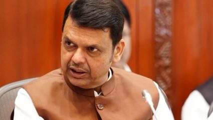 ‘महाराष्ट्राला सर्वाधिक सुलभ शासकीय सेवा देणारे राज्य बनवा’; मुख्यमंत्री देवेंद्र फडणवीस यांचे प्रशासनाला थेट आदेश