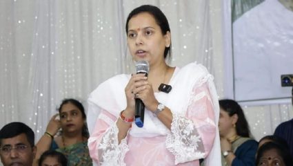 Aditi Tatkare: ‘१५०० रुपये मिळताच महिलांची बाजारात…’; वाशिममध्ये आदिती तटकरेंच्या विधानाने खळबळ, नवा वाद पेटण्याची शक्यता
