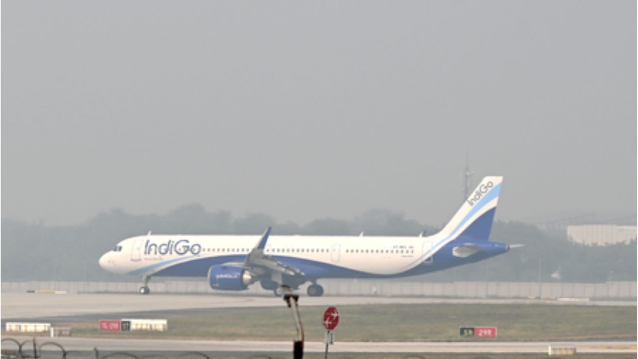 Dubai-Mumbai इंडिगो विमानात धुराचा अलर्ट; राजकोटमध्ये थरारक इमर्जन्सी लँडिंग, इंडिगोचे स्पष्टीकरण आले समोर