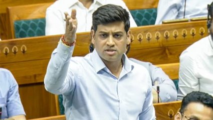 Shrikant Shinde: अरे ऐकून घे ना राहुल, का ओरडतोय…; लोकसभेत श्रीकांत शिंदे कडाडले अन् क्षणार्धात वातावरण… पाहा Video