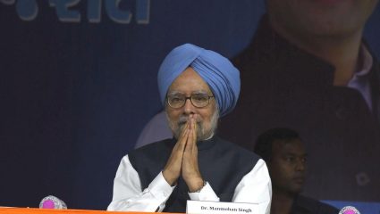 सर्वोच्च न्यायालयाचा मोठा निर्णय! ‘या’ घोटाळा प्रकरणात माजी पंतप्रधान Manmohan Singh यांना क्लीन चिट; काय होते प्रकरण?
