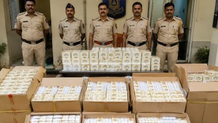 Baramati News: बारामती पोलिसांचा धडाका! ११ लाखांच्या बनावट ‘गोल्ड फ्लेक’ सिगारेटचा साठा जप्त; मुंबई कनेक्शन उघड