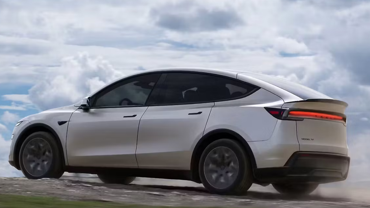 ‘Tesla Model Y L’ चा जलवा! टेस्ला ‘Model X’ बंद! त्याची जागा घेण्यासाठी आली ही ६ सीटर, आरामदायी आणि  प्रशस्त कार!