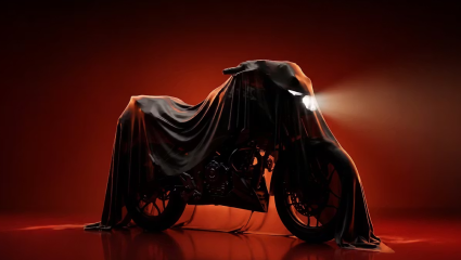 Bajaj Pulsar: ‘बजाज पल्सर’ नव्या अवतारात येण्यासाठी सज्ज; १२ ऑगस्टला होणार मोठा धमाका! काय असू शकतात वैशिष्ट्ये?