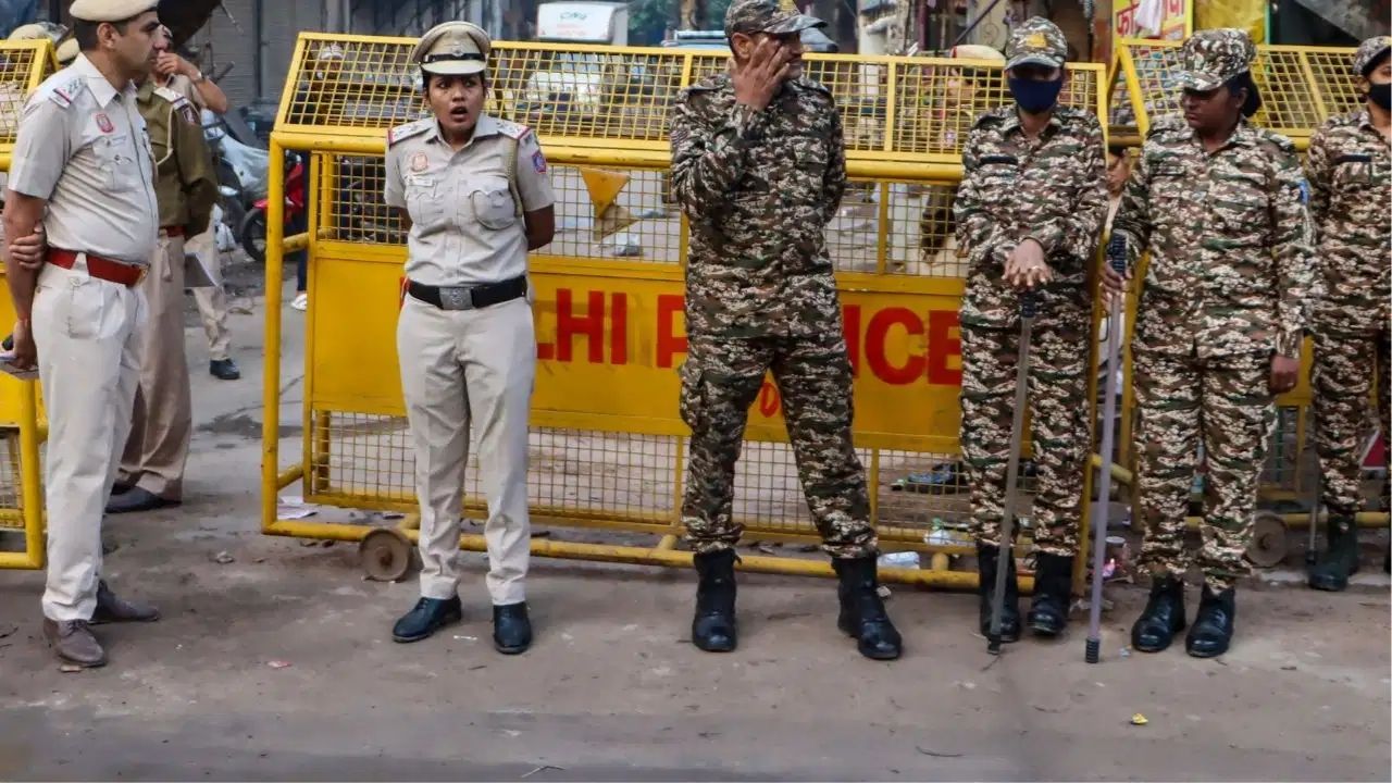 Delhi Traffic Advisory: दिल्लीकरांनो सावधान! संसद मोर्चामुळे ‘या’ रस्त्यांवर वाहतुकीत बदल जाणून घ्या संपूर्ण अपडेट